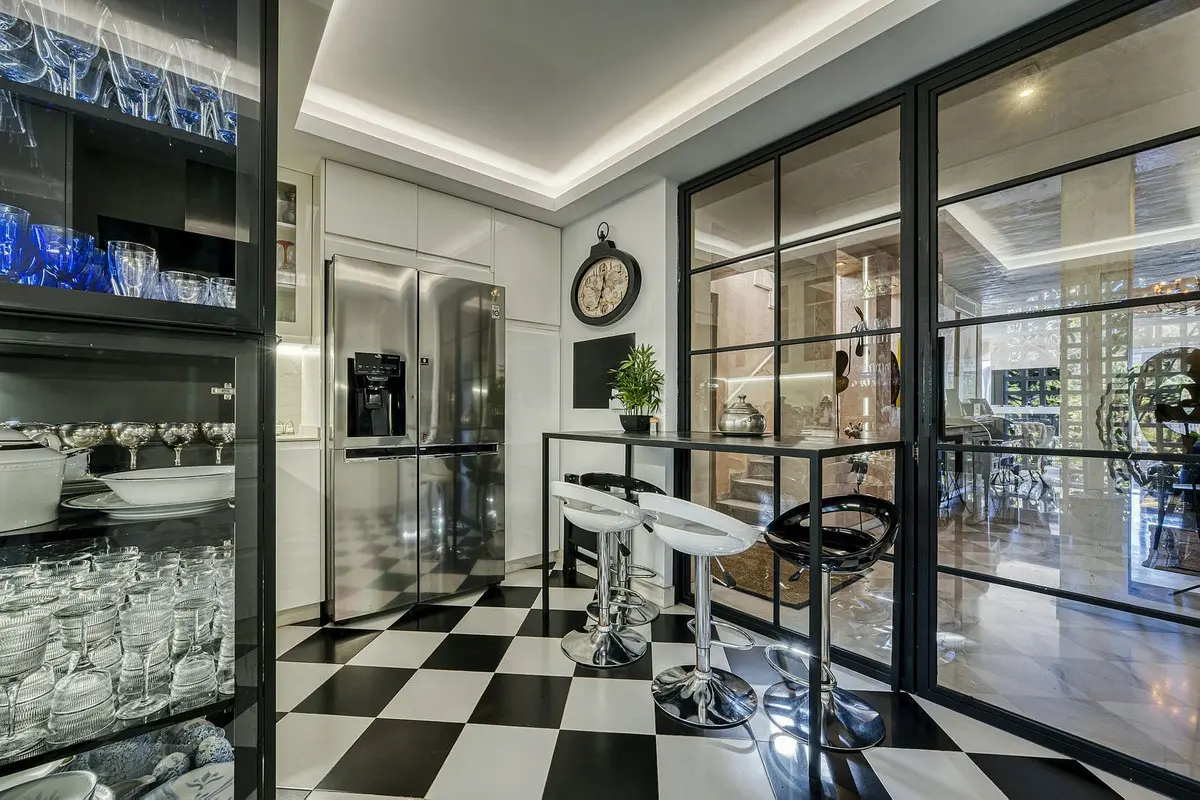 Renovated Villa With Garden In Guadalmina Baja, Málaga