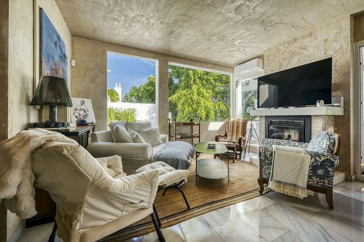 Renovated Villa With Garden In Guadalmina Baja, Málaga