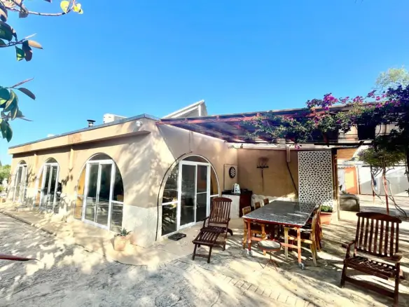 Country House Of 300 M² In Crevillent, Spain
