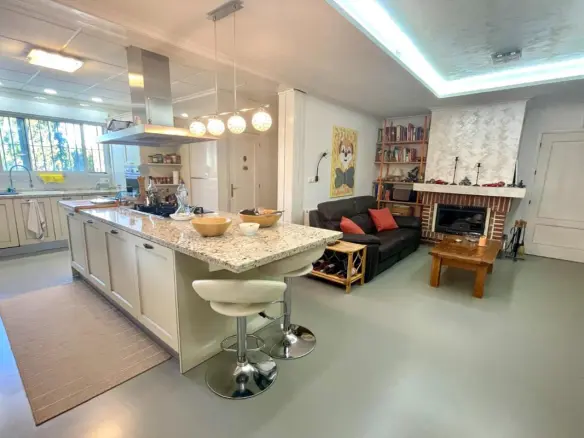 Country House Of 300 M² In Crevillent, Spain