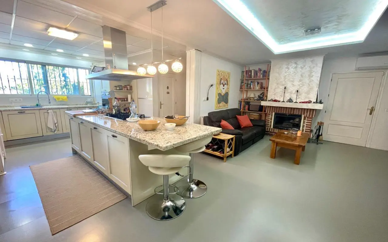 Country House Of 300 M² In Crevillent, Spain