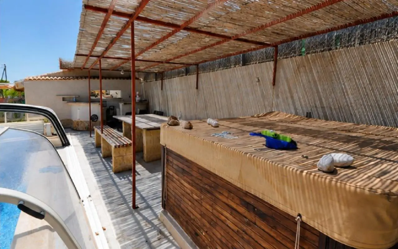 Country House Of 300 M² In Crevillent, Spain