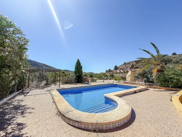 5-bedroom Detached Villa In El Cantón, Spain (386 M²)