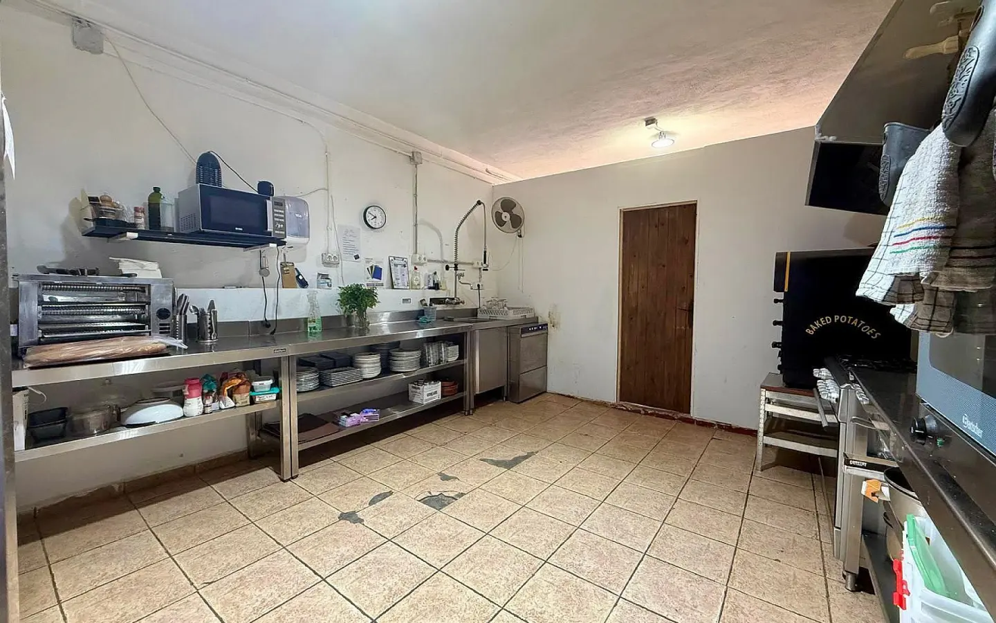 Townhouse Of 417 M² In Pinoso