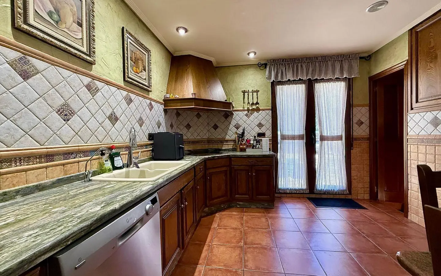 Detached Villa Of 996 M² In Salinas, Spain