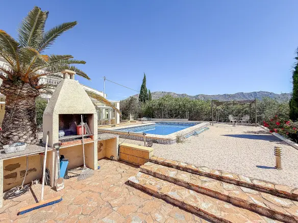 5-bedroom Detached Villa In El Cantón, Spain (386 M²)