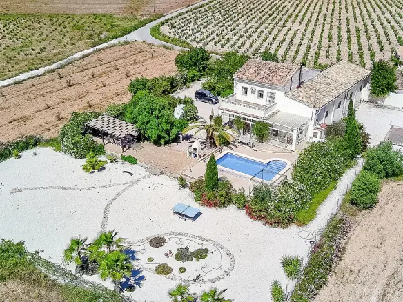 Detached Villa Of 386 M² In El Cantón, Spain