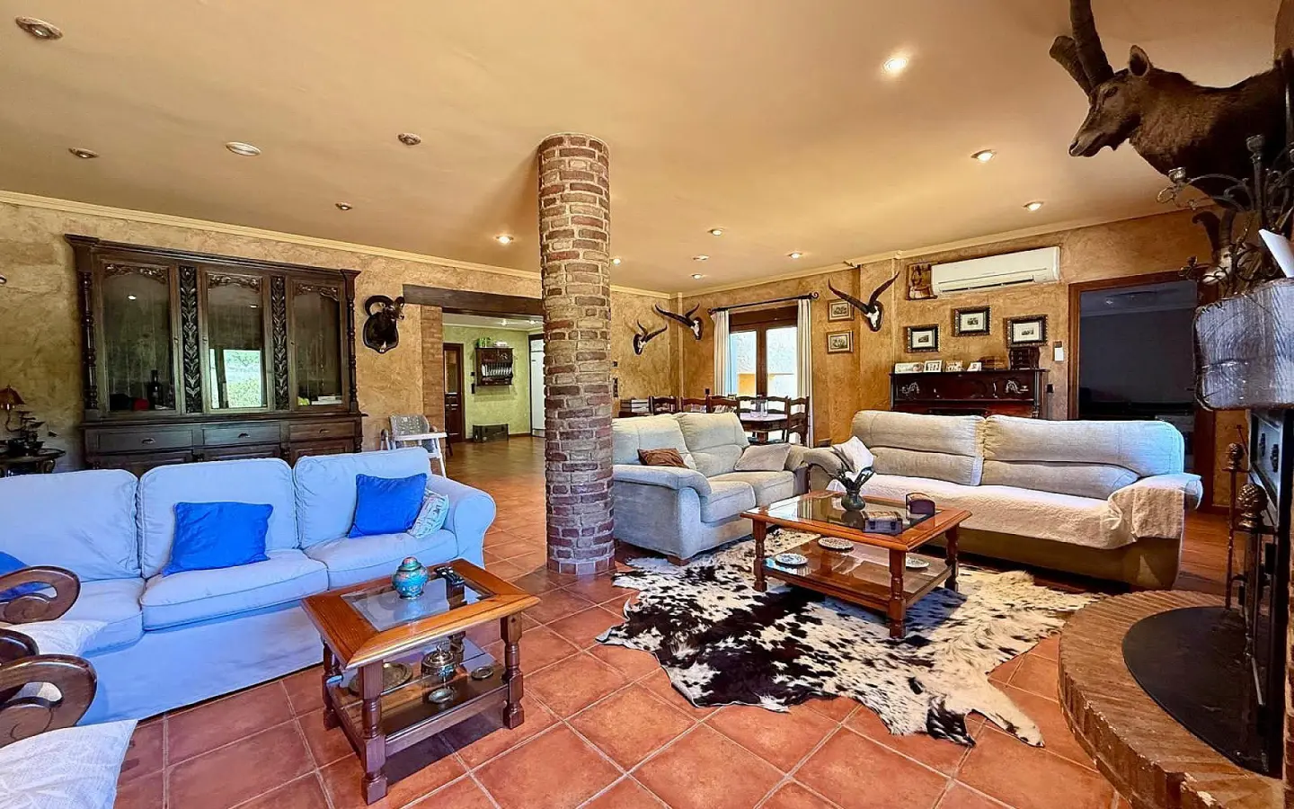 Detached Villa Of 996 M² In Salinas, Spain
