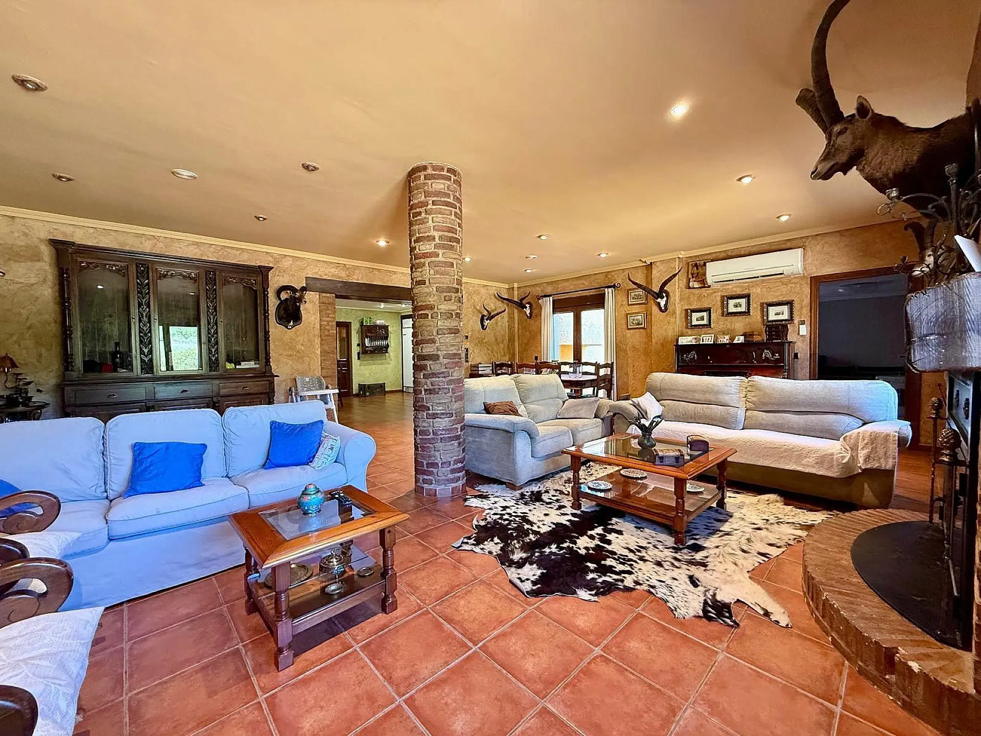Detached Villa Of 996 M² In Salinas, Spain