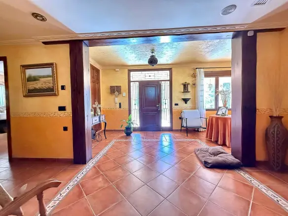 6-bedroom Detached Villa In Salinas, Spain (996 M²)
