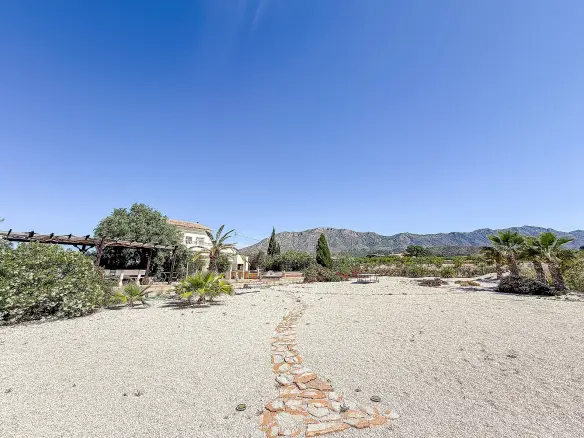 5-bedroom Detached Villa In El Cantón, Spain (386 M²)
