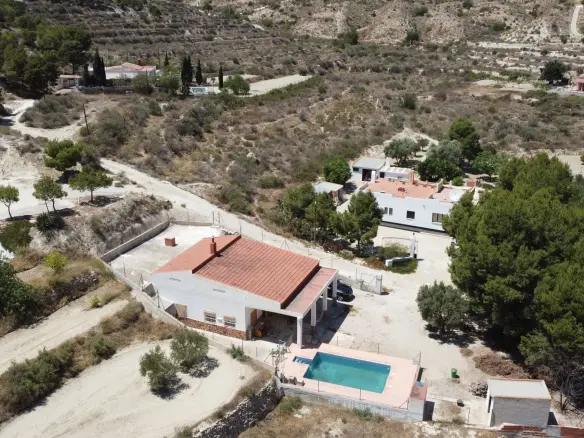 Finca Of 150 M² In Crevillente, Spain