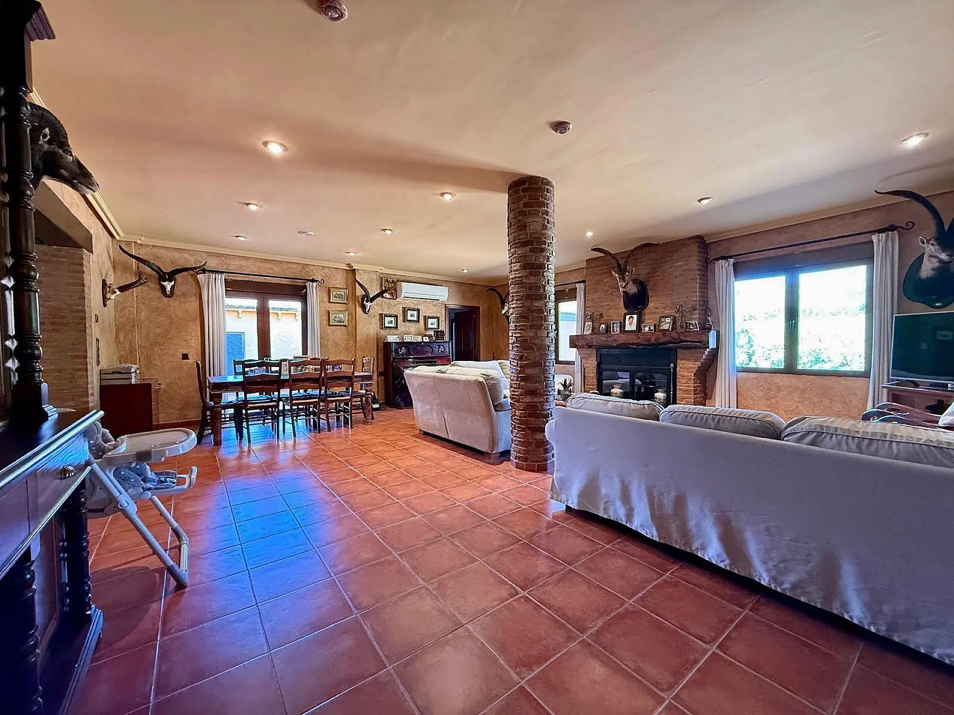 Detached Villa Of 996 M² In Salinas, Spain
