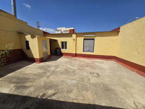 Townhouse In Sax, Spain (33 M²)