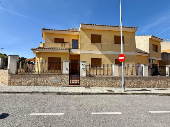 Townhouse Of 190 M² In Pinoso