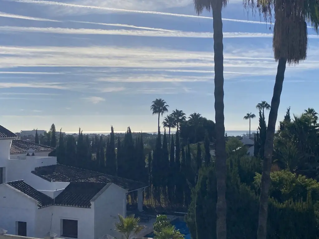 Villa Of 1000 M² In El Paraíso Spain