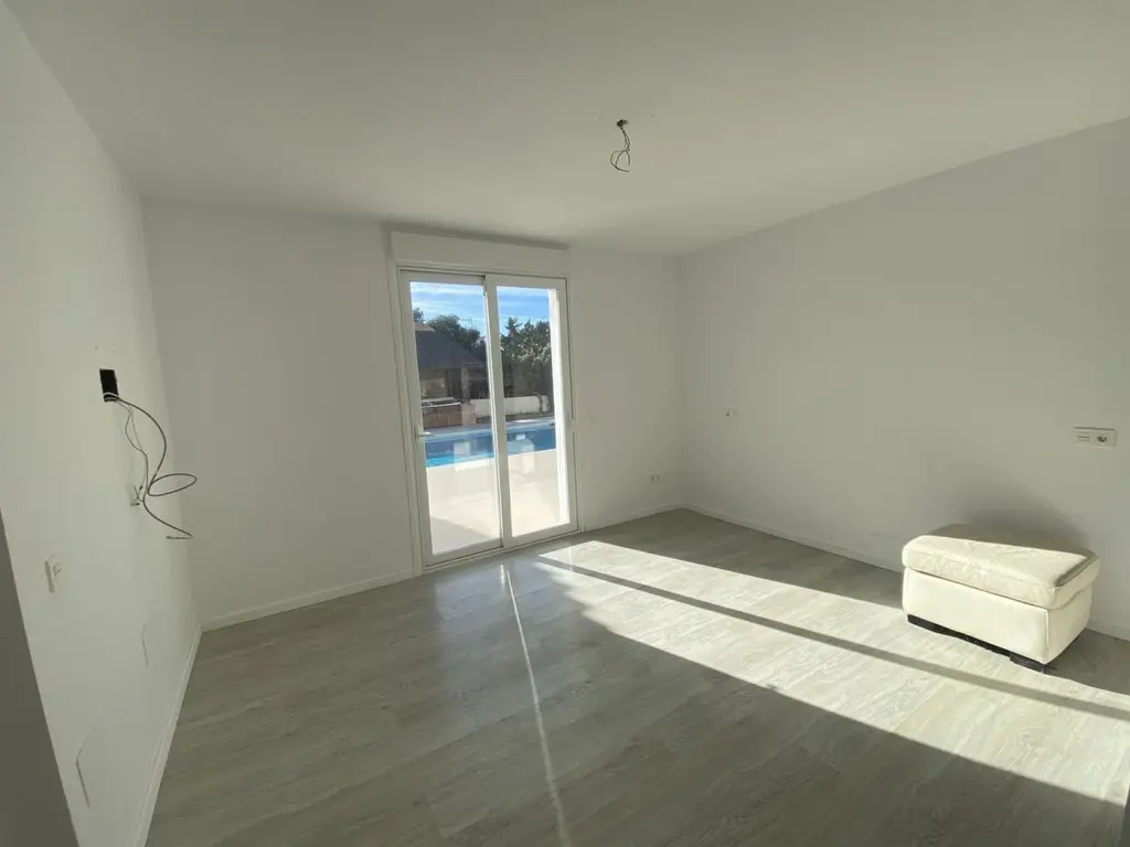 Villa Of 1000 M² In El Paraíso Spain