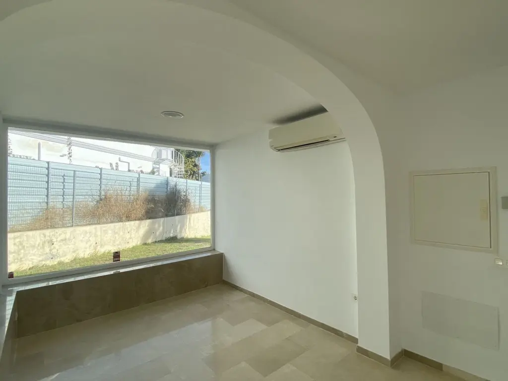 Villa Of 1000 M² In El Paraíso Spain