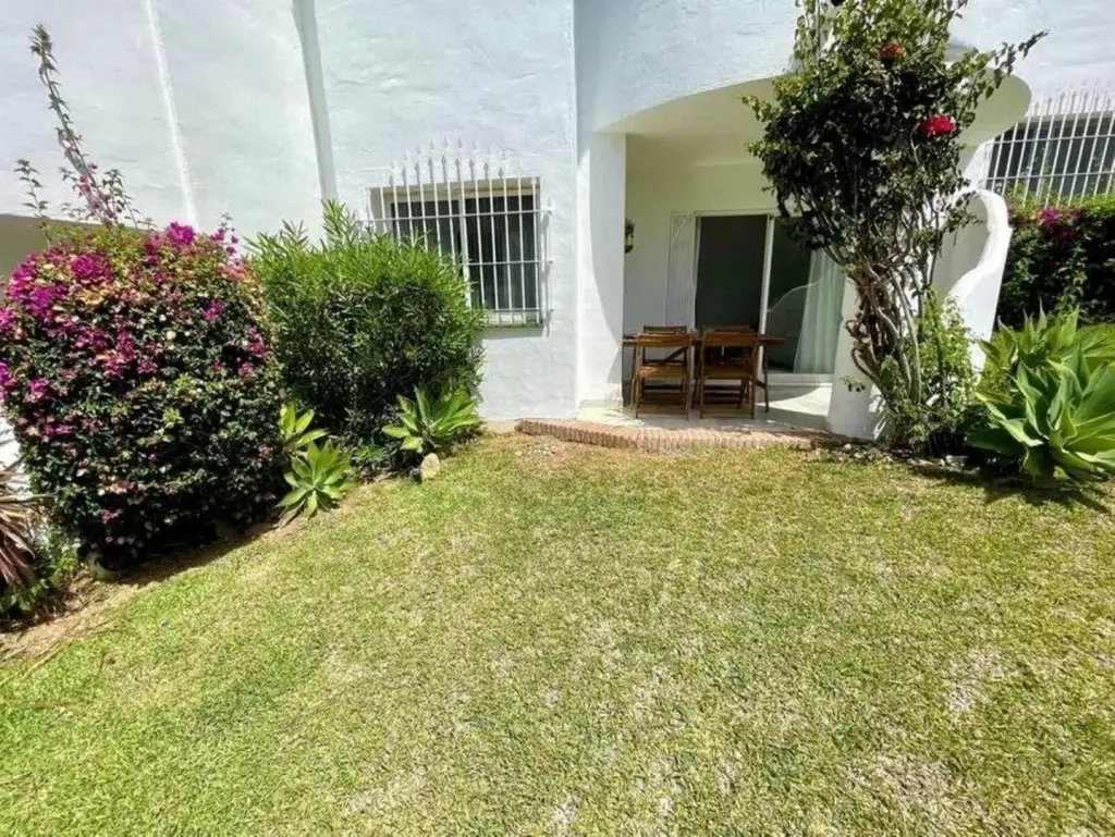 Ground Floor Of 90 M² In Calahonda, Spain