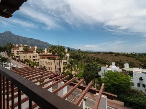 Apartment Of 75 M² In Golden Mile, Spain