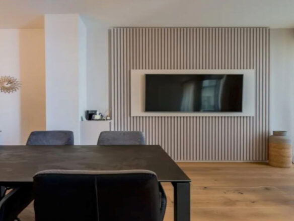 Moderne Wohlfühloase: Helle 2-zimmer-wohnung Mit Balkon Und Aufzug In Leverkusen