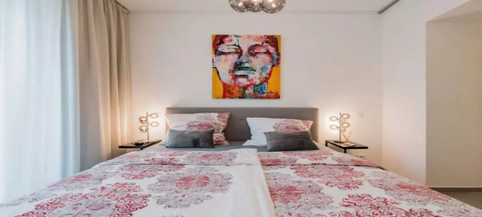 Moderne Wohlfühloase: Helle 2-zimmer-wohnung Mit Balkon Und Aufzug In Leverkusen