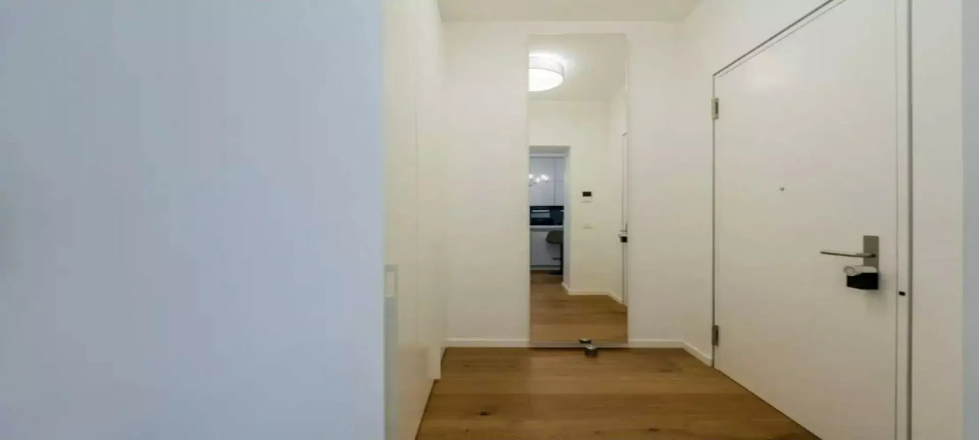 Moderne Wohlfühloase: Helle 2-zimmer-wohnung Mit Balkon Und Aufzug In Leverkusen