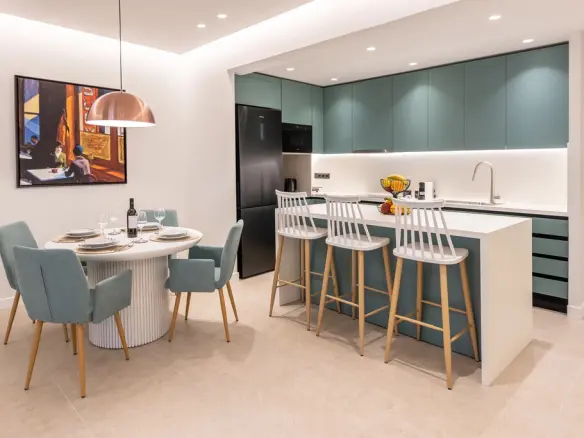 3-bedroom Flat In Neos Kosmos, Greece (102 M²)