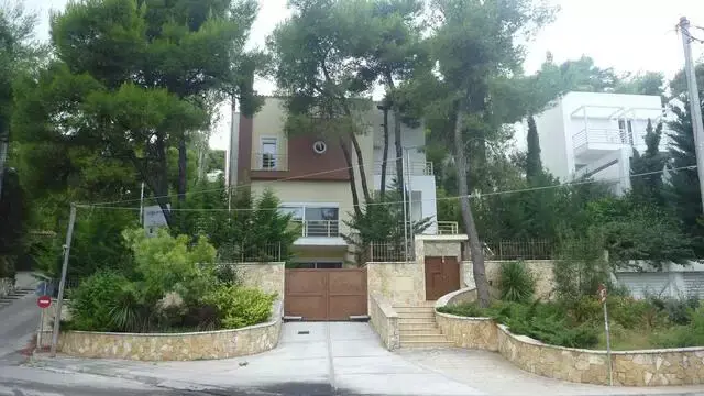 Detached House Of 320 M² In Athens