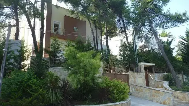Detached House Of 320 M² In Athens