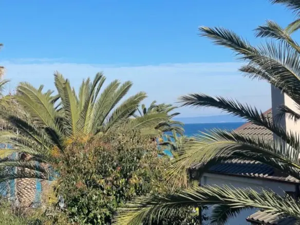 2-bedroom Flat In Kassandra, Greece (55 M²)