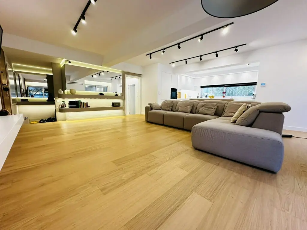 Flat Of 150 M² In Athens
