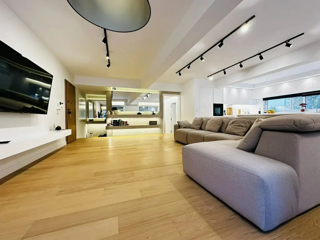 Flat Of 150 M² In Athens