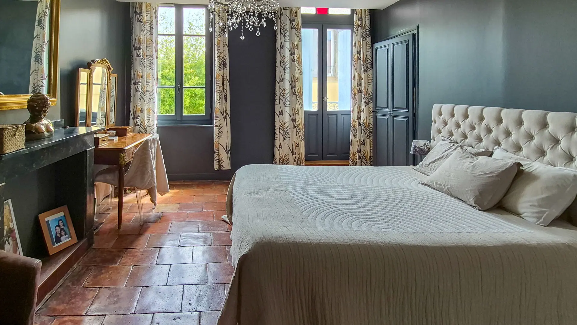 Townhouse Of 150 M² With Courtyard, Outbuilding & Roof Terrace In Mirepoix
