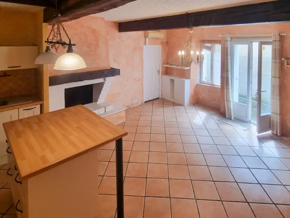 4-bedroom Village House In Rouffiac-d’aude, France (157 M²)