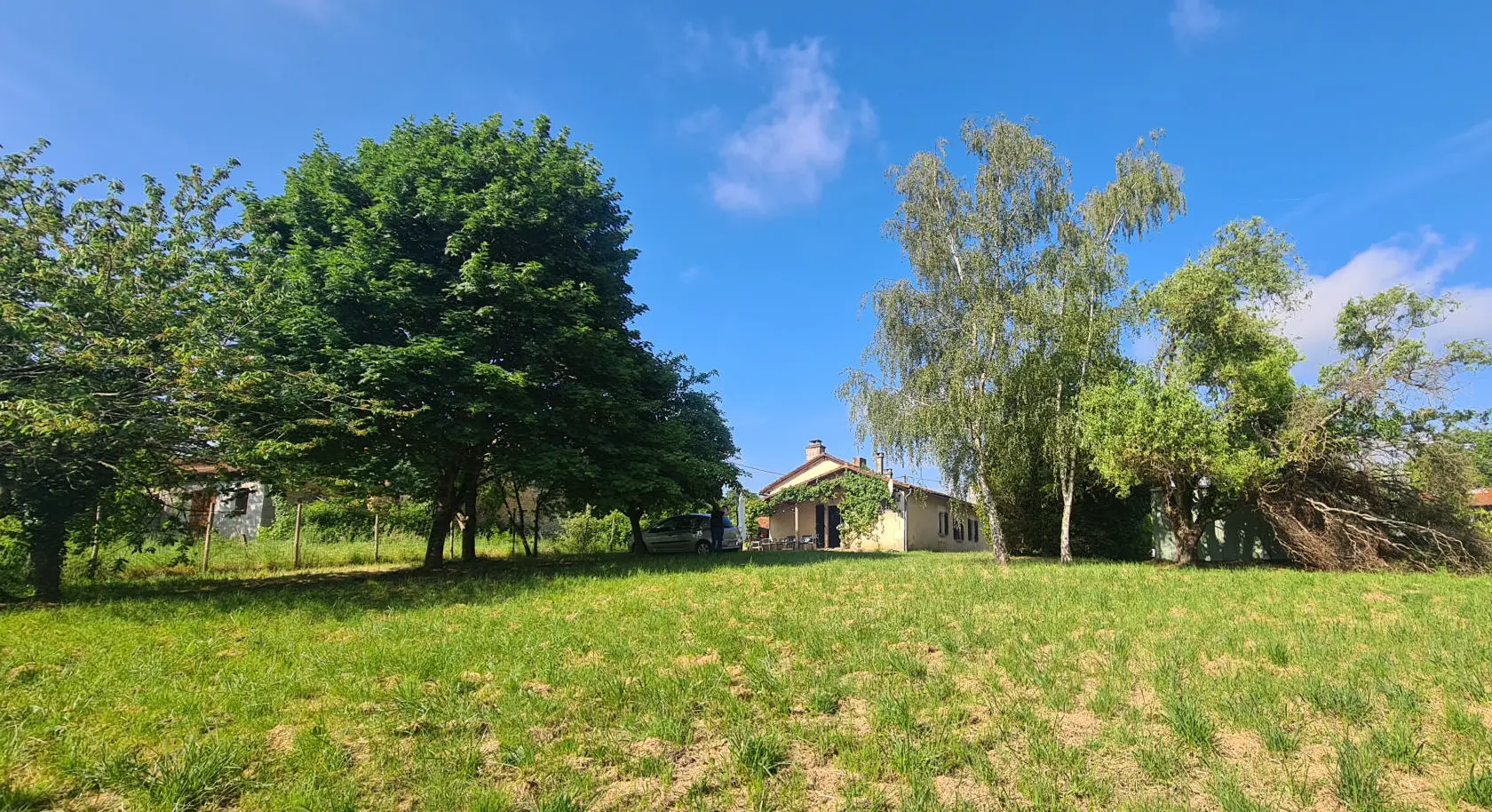 Stone Cottage Of 95 M² With Hamlet Location In Aubeterre Sur Dronne
