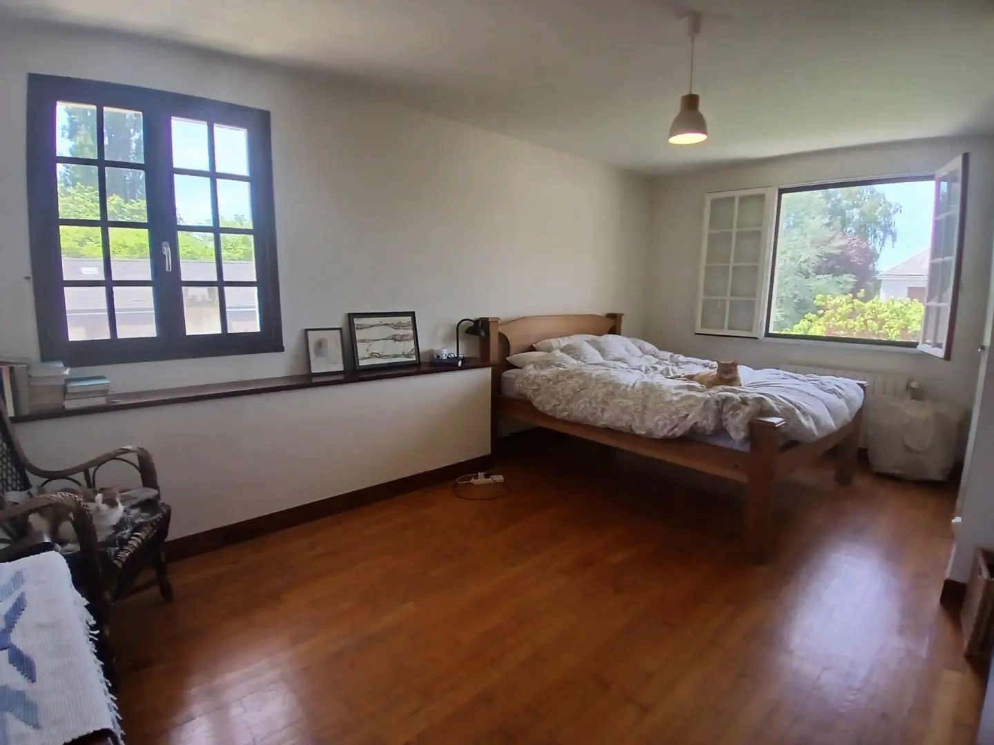 House Of 120 M² With Courtyard In A Dordogne Village
