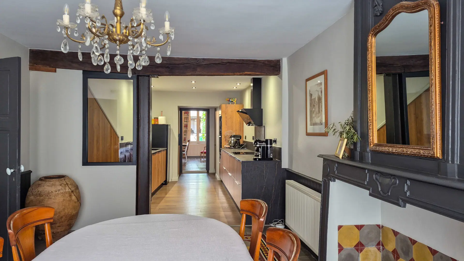 Townhouse Of 150 M² With Courtyard, Outbuilding & Roof Terrace In Mirepoix