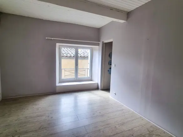 4-bedroom Village House In Rouffiac-d’aude, France (157 M²)