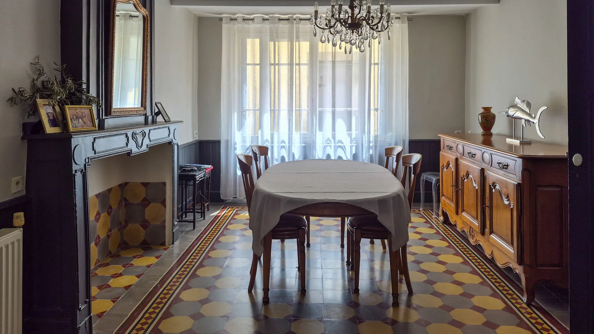 Townhouse Of 150 M² With Courtyard, Outbuilding & Roof Terrace In Mirepoix