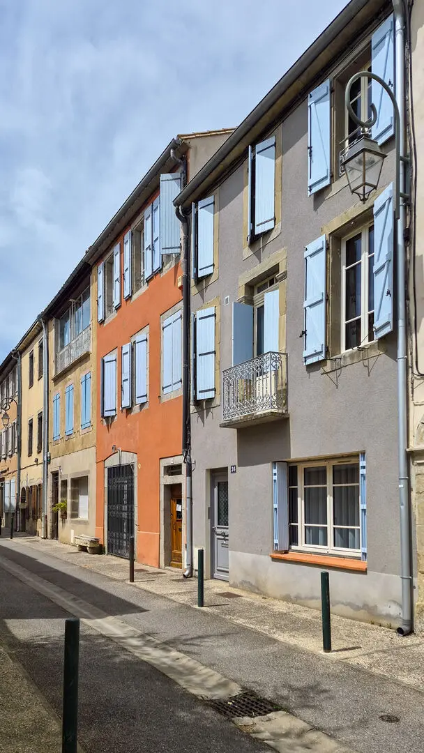Townhouse Of 150 M² With Courtyard, Outbuilding & Roof Terrace In Mirepoix