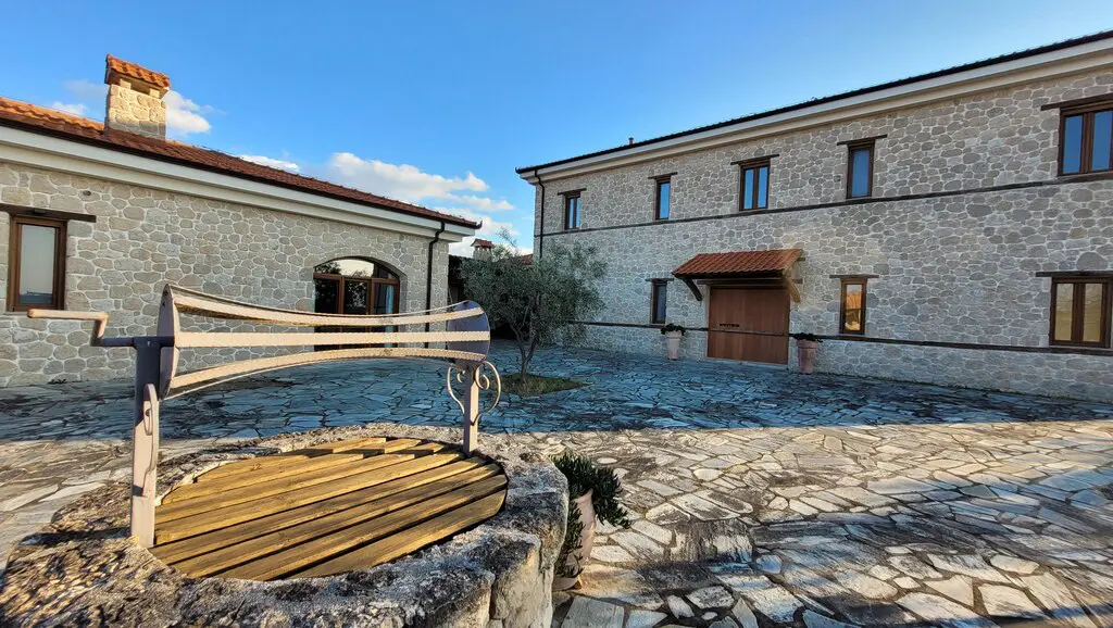 Villa Of 586 M² In Chalkidiki