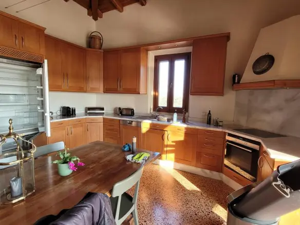 Villa In Nea Propontida, Greece (586 M²)
