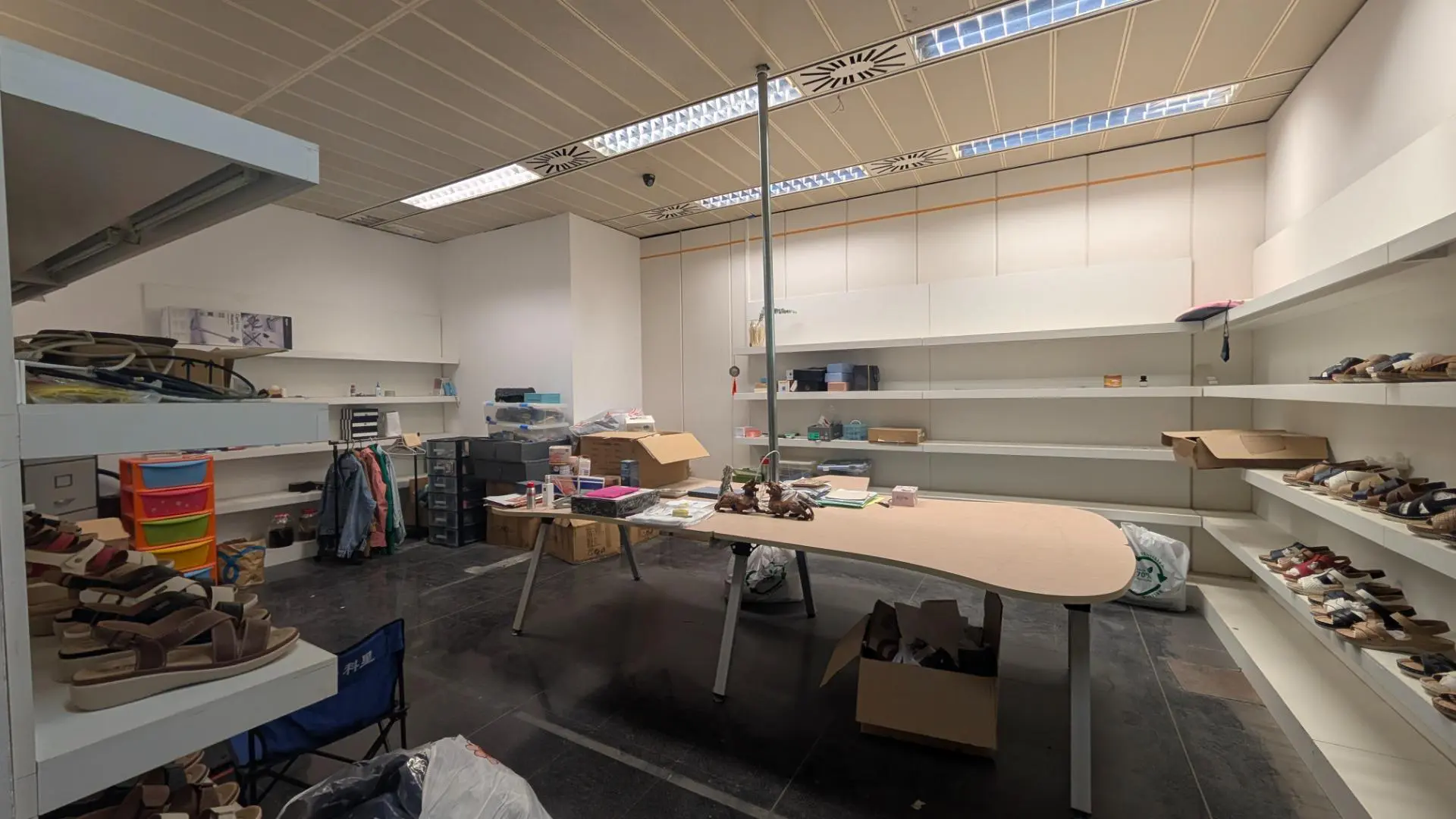 Industrial Unit Of 480 M² In Elche, Spain