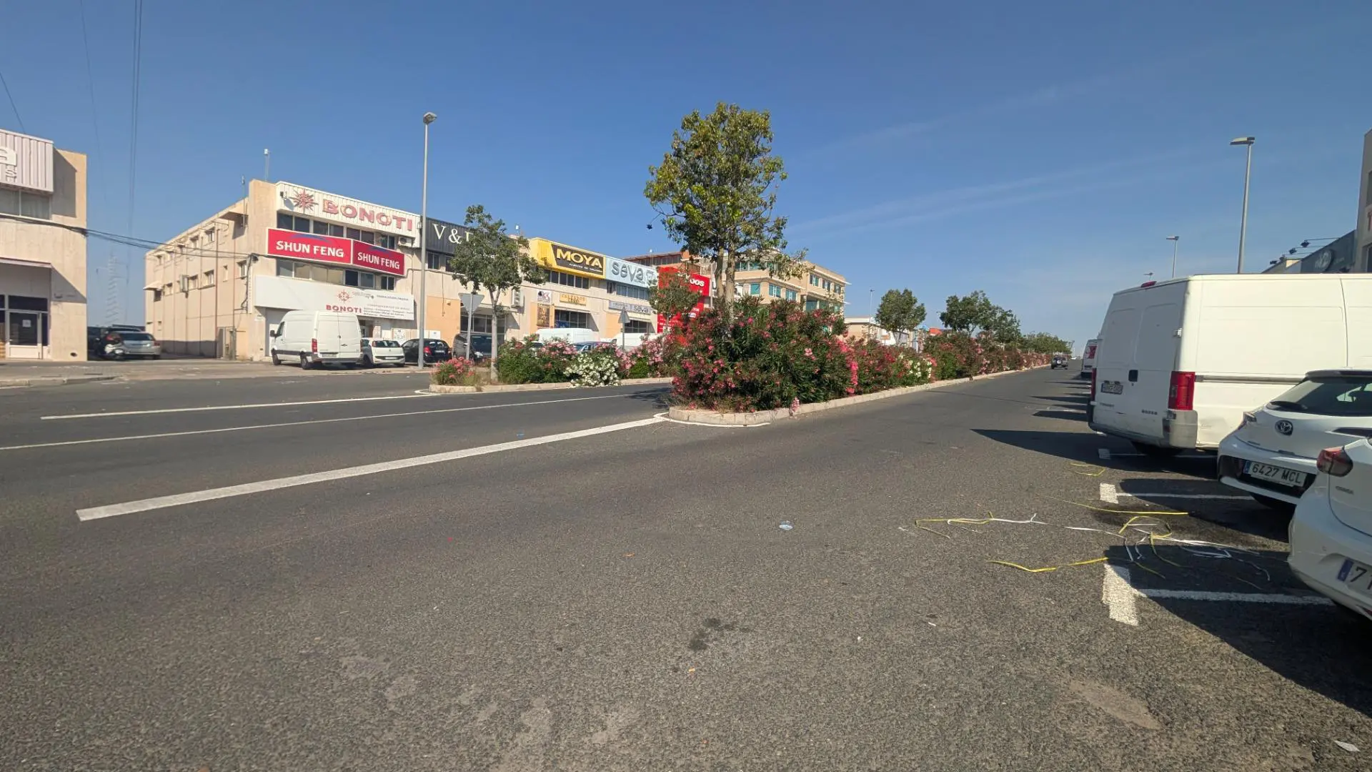 Industrial Unit Of 480 M² In Elche, Spain