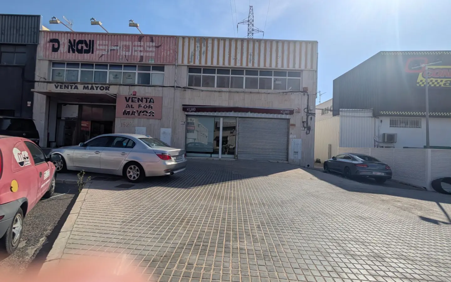 Industrial Unit Of 480 M² In Elche, Spain