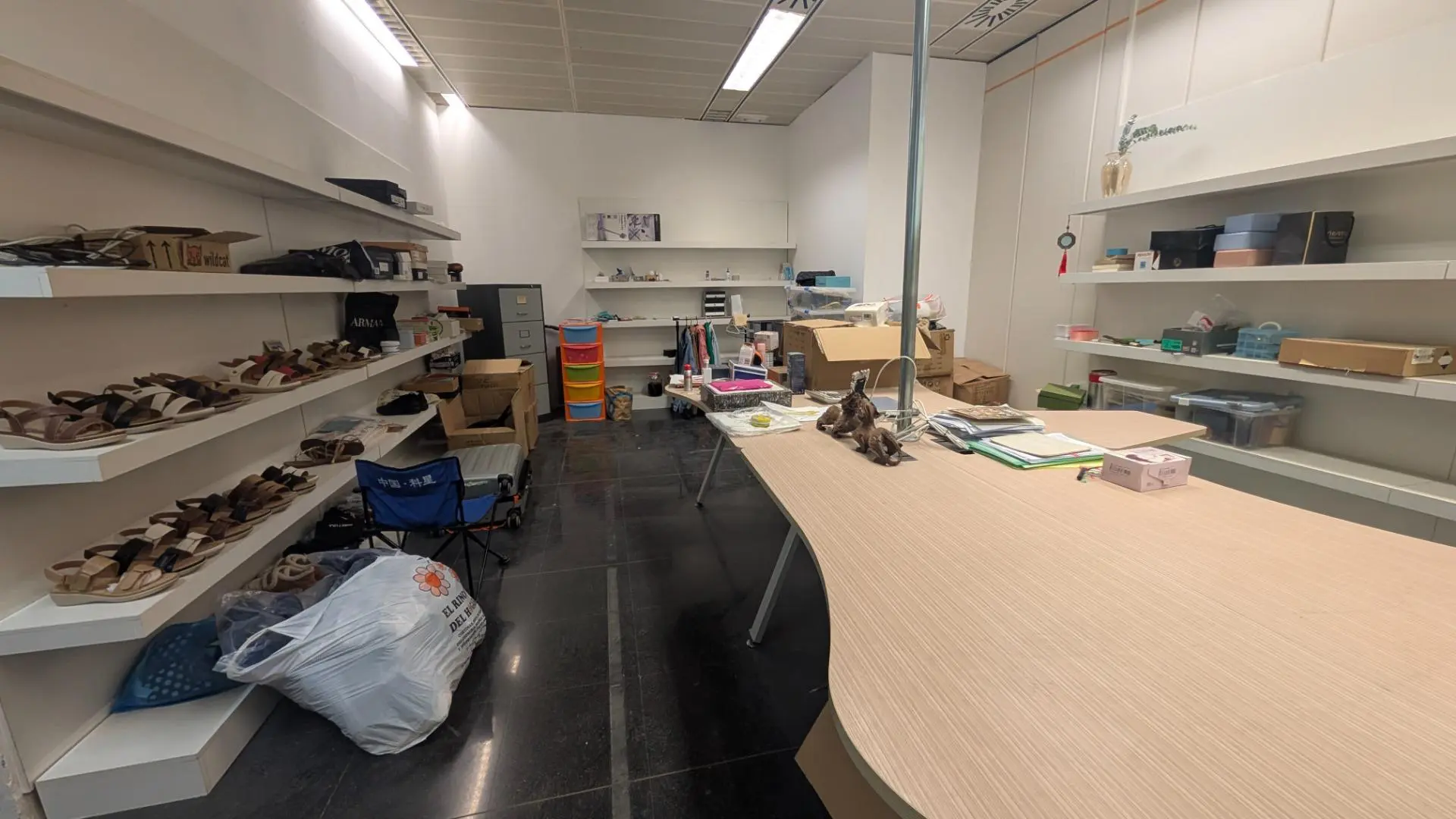 Industrial Unit Of 480 M² In Elche, Spain