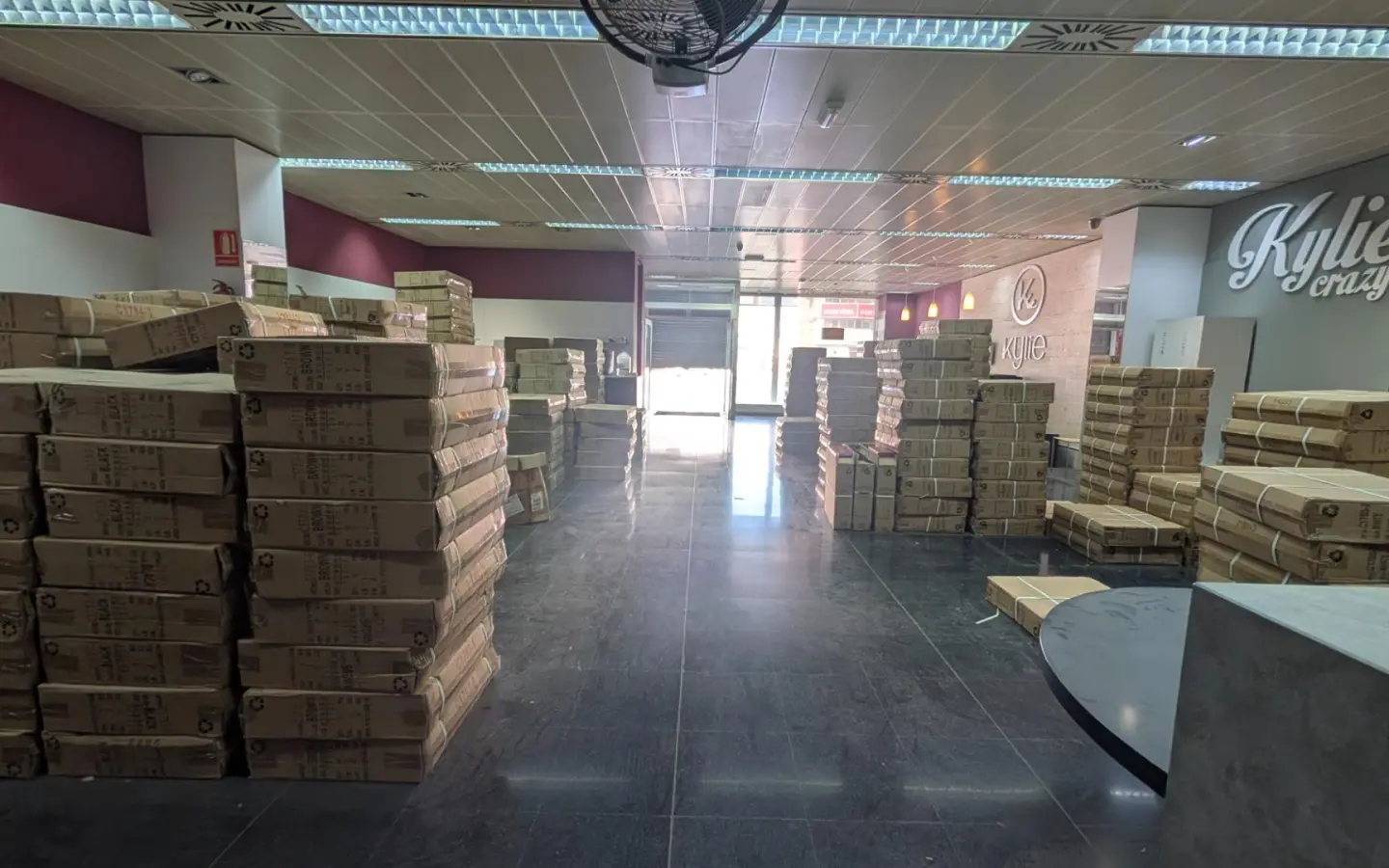 Industrial Unit Of 480 M² In Elche, Spain