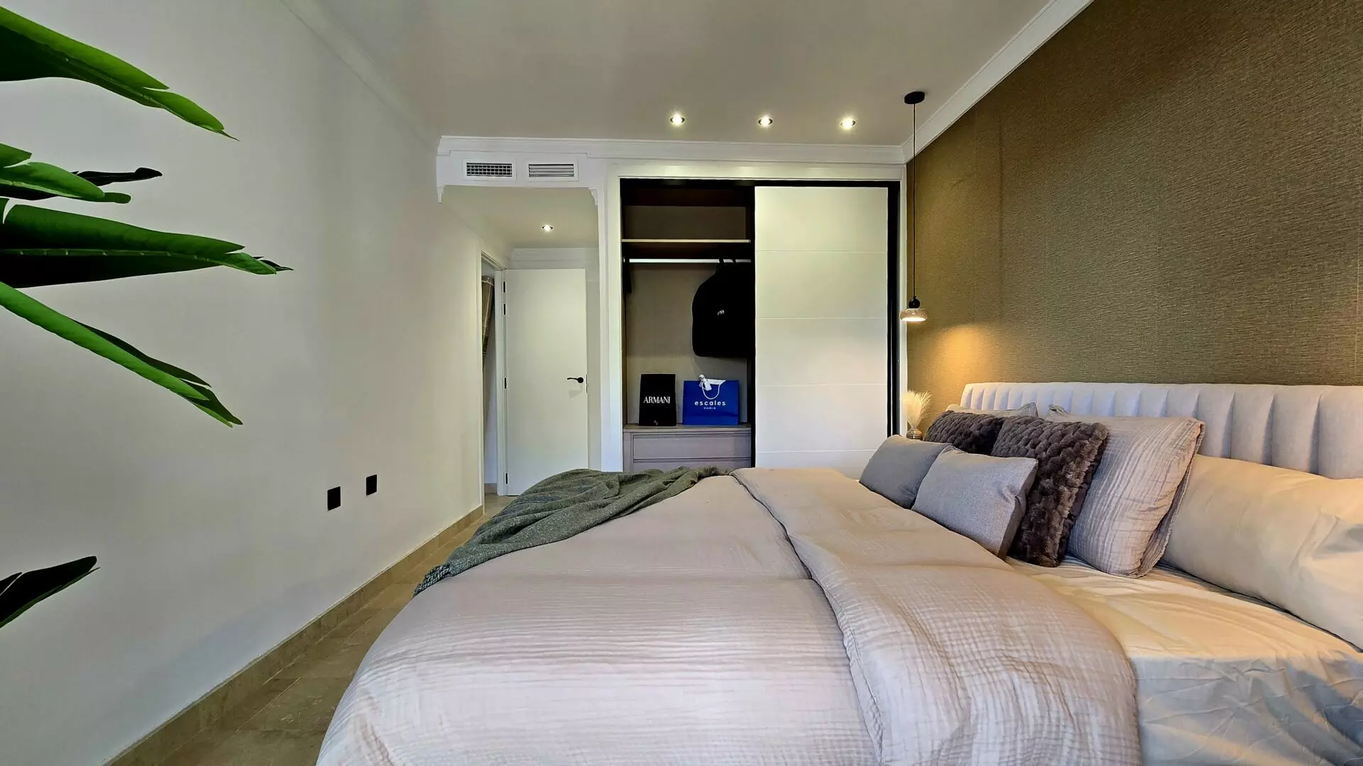 Apartment Of 3 Bedrooms With Lake View In La Quinta Golf, Benahavís.