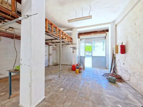 Commercial Unit Of 132 M² In Villajoyosa, Spain